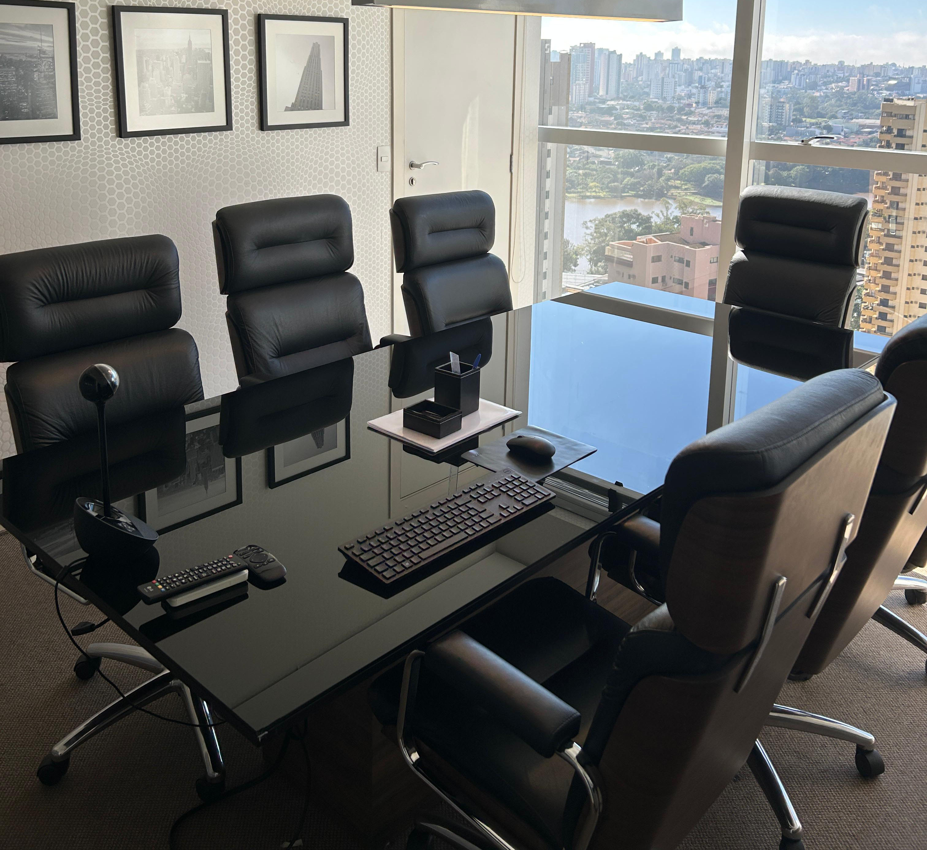 Sala de reuniões escritório Santana & Vanzella